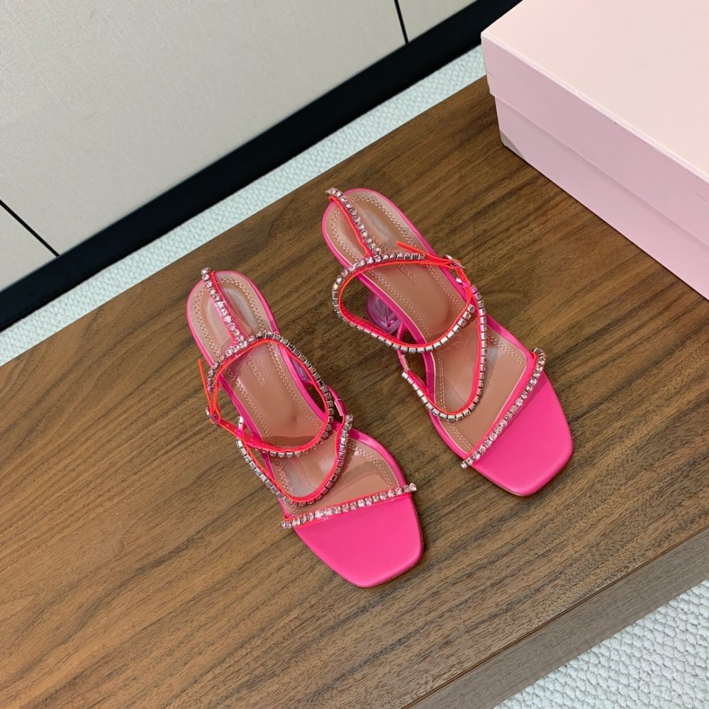 Босоножки фото 4