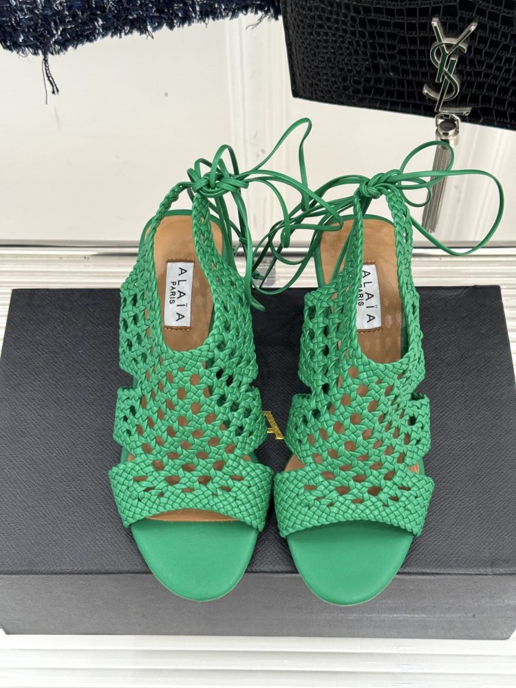 Босоніжки фото 4