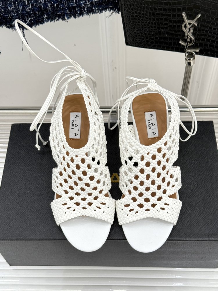 Босоніжки фото 4