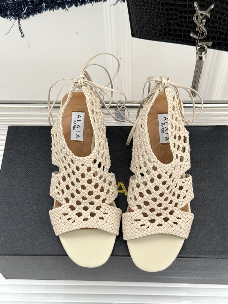 Босоніжки фото 4