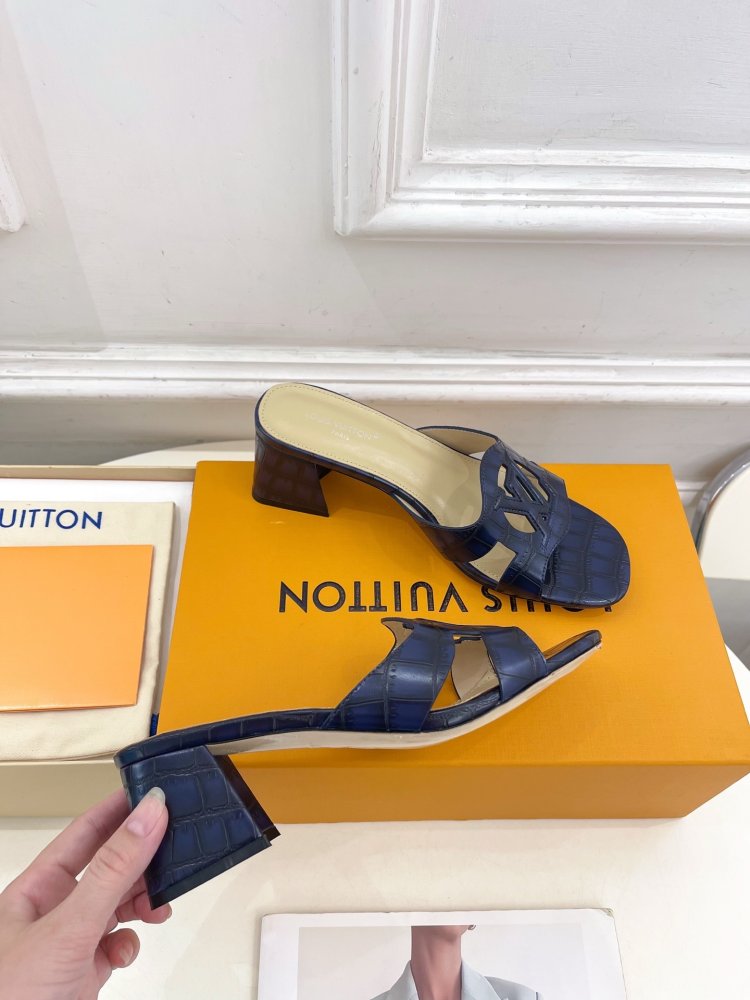 Босоножки фото 4