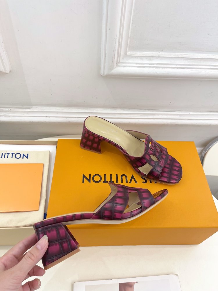 Босоножки фото 4