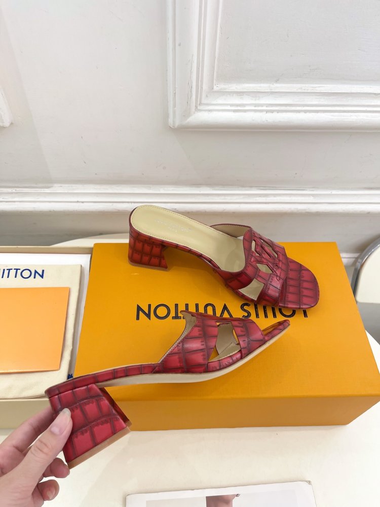 Босоножки фото 4