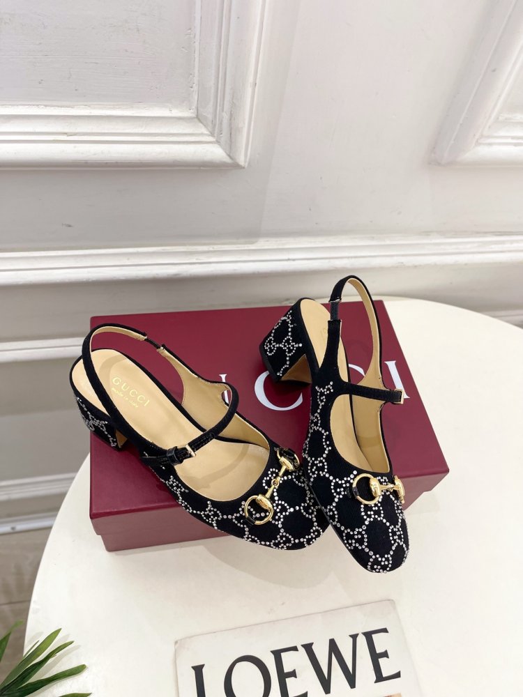 Босоножки фото 4