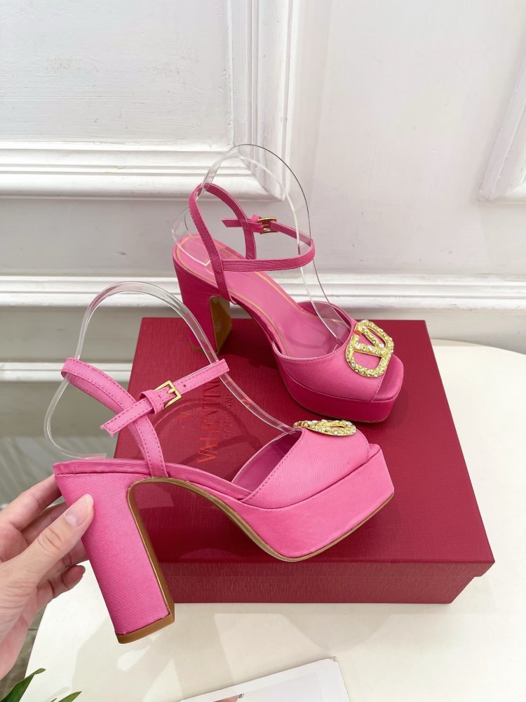 Босоніжки фото 4