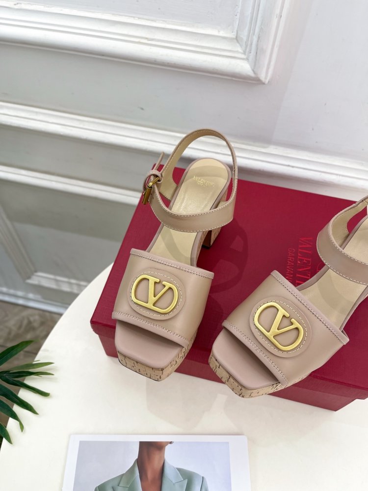 Босоножки фото 4