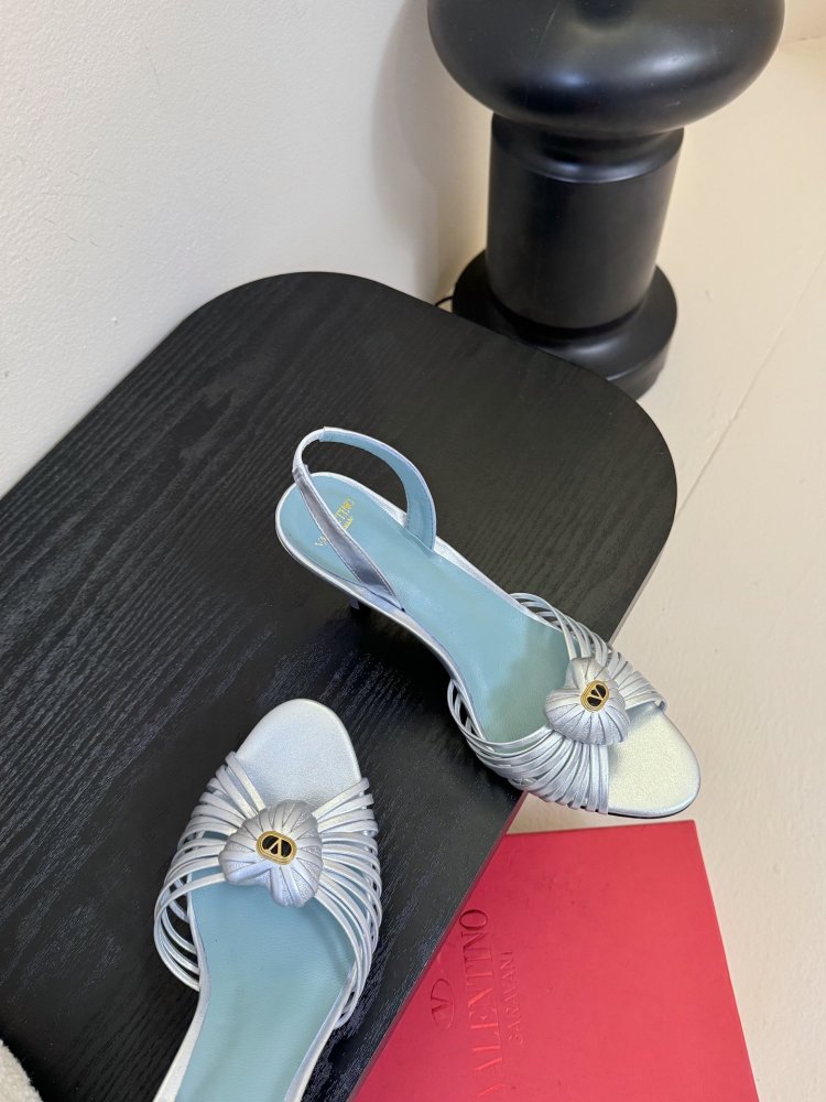 Босоніжки фото 4