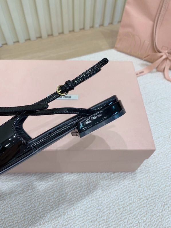 Босоножки фото 4