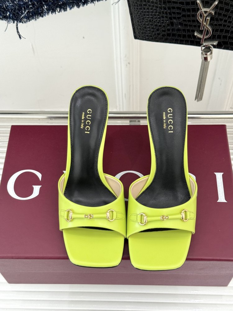 Босоножки фото 4