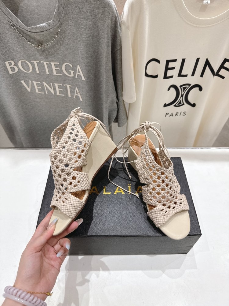 Босоніжки фото 4