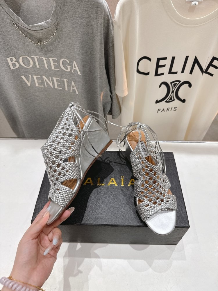 Босоніжки фото 4