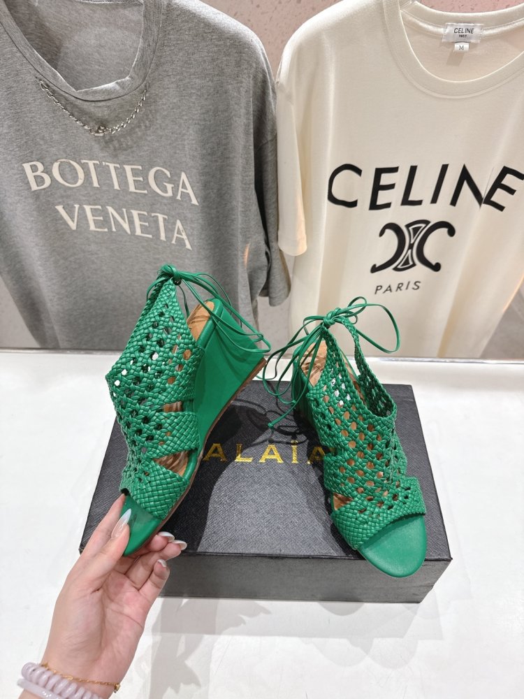 Босоніжки фото 4