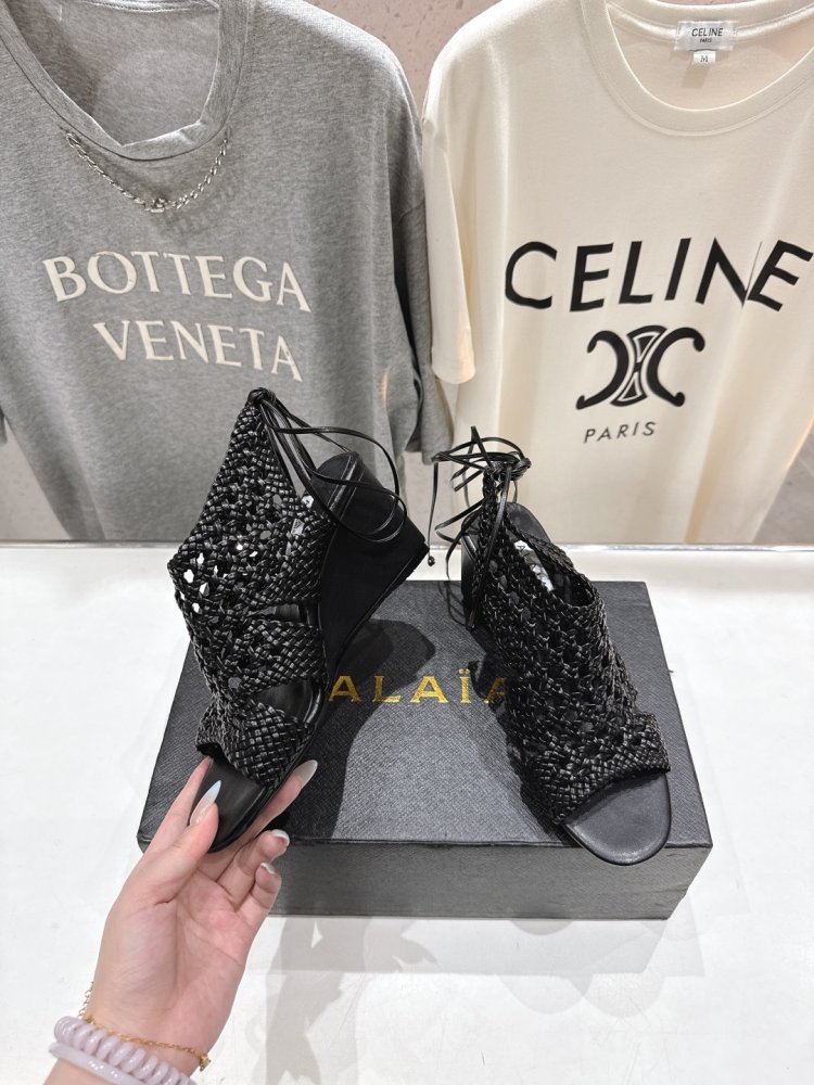 Босоніжки фото 4