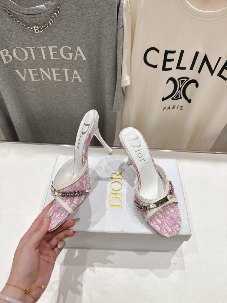 Босоножки фото 4