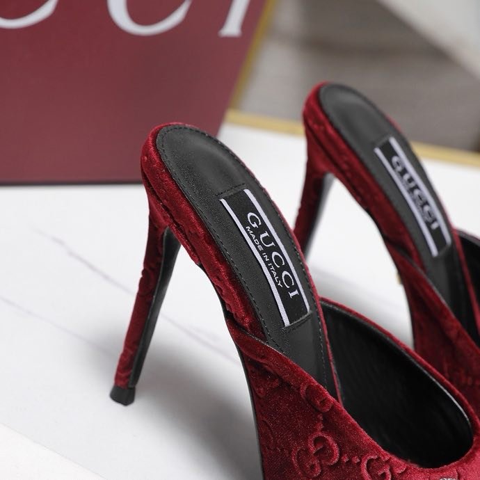 Босоножки фото 4