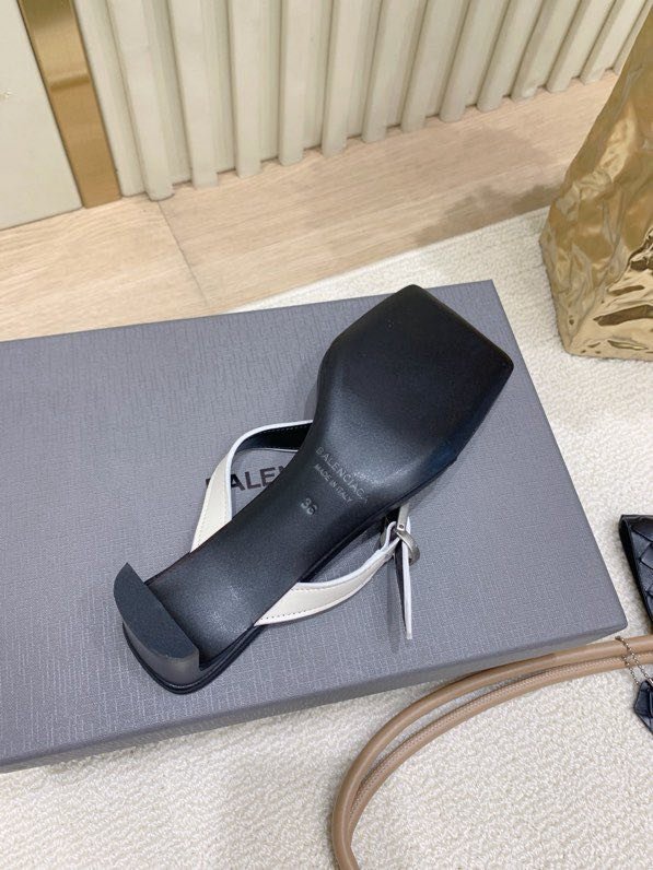 Босоножки фото 4