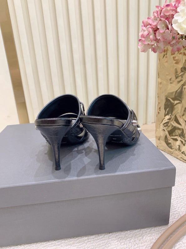 Босоніжки фото 4