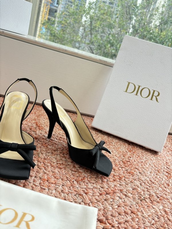 Босоніжки фото 4