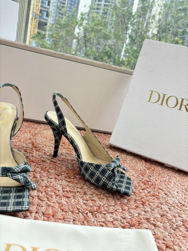 Босоніжки фото 4