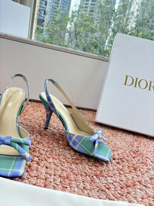 Босоніжки фото 4