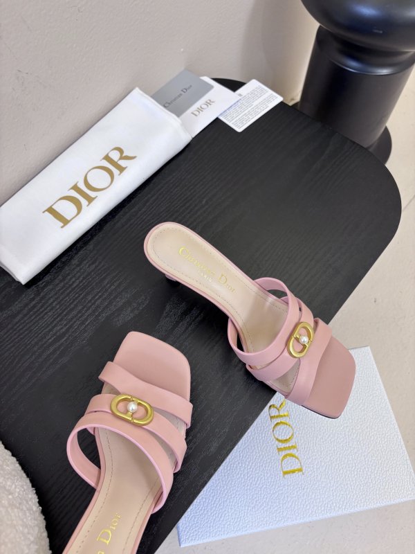 Босоніжки фото 4