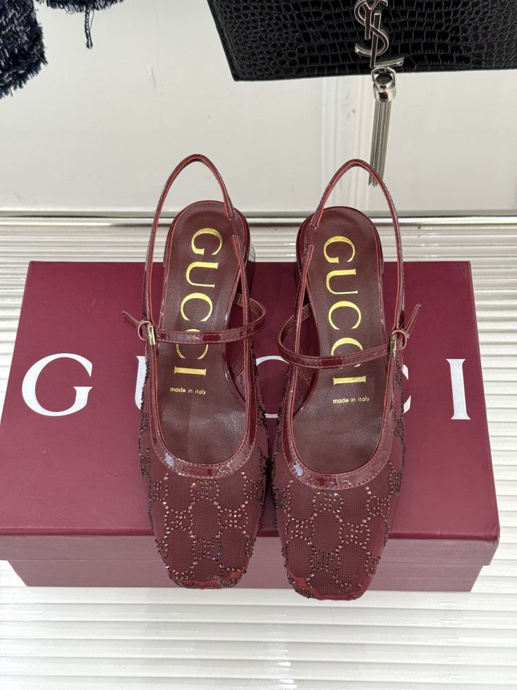 Босоножки фото 4