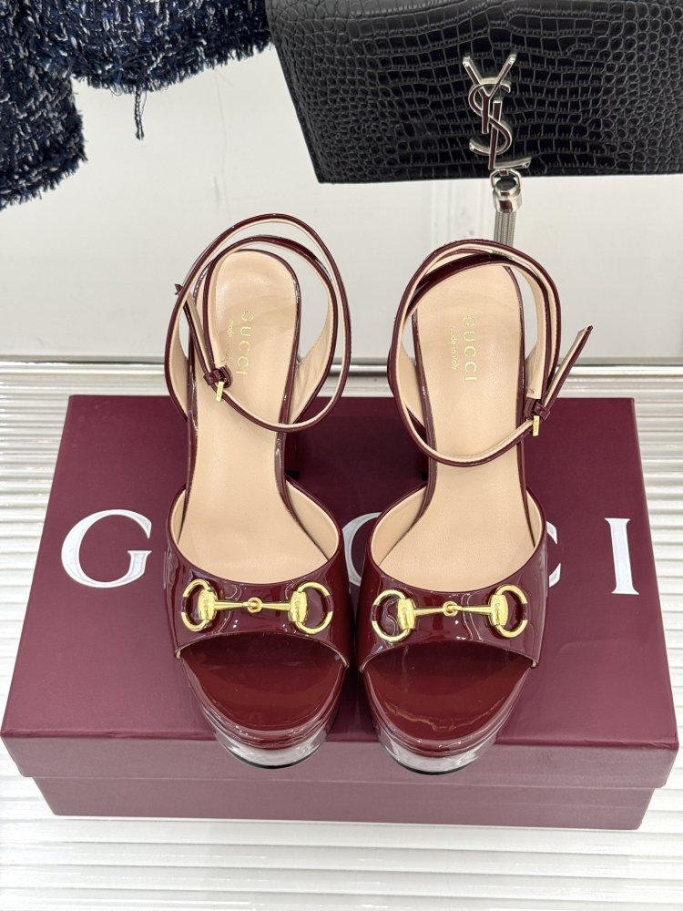 Босоножки фото 4