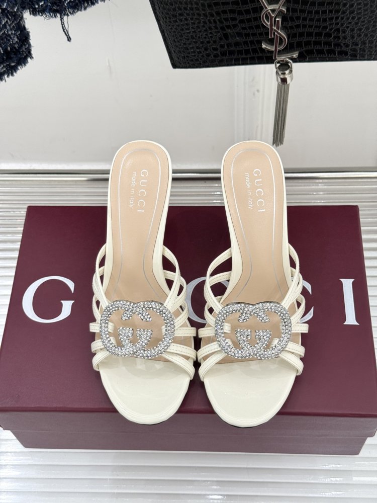 Босоножки фото 4