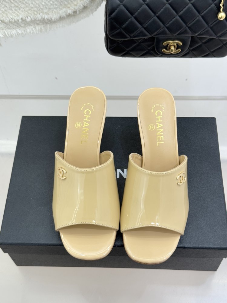 Босоніжки фото 4