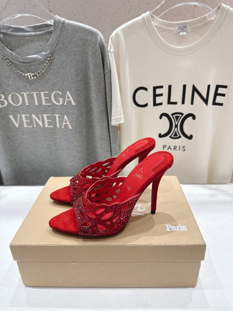 Босоножки фото 4