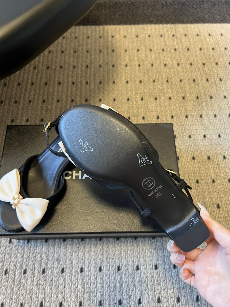 Босоножки фото 4