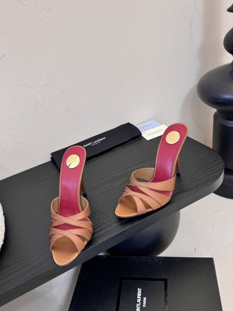 Босоножки фото 4