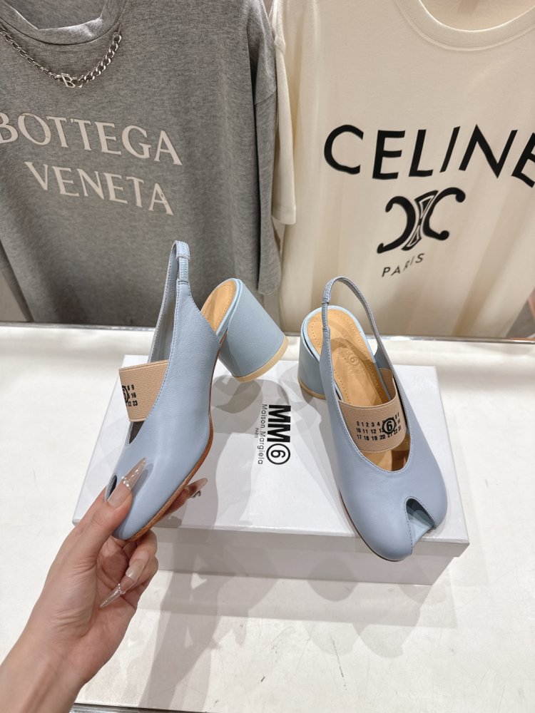 Босоножки фото 4