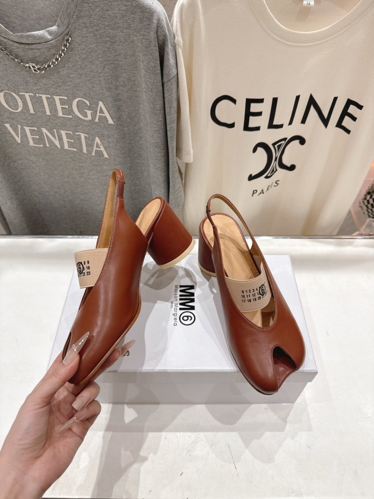 Босоножки фото 4