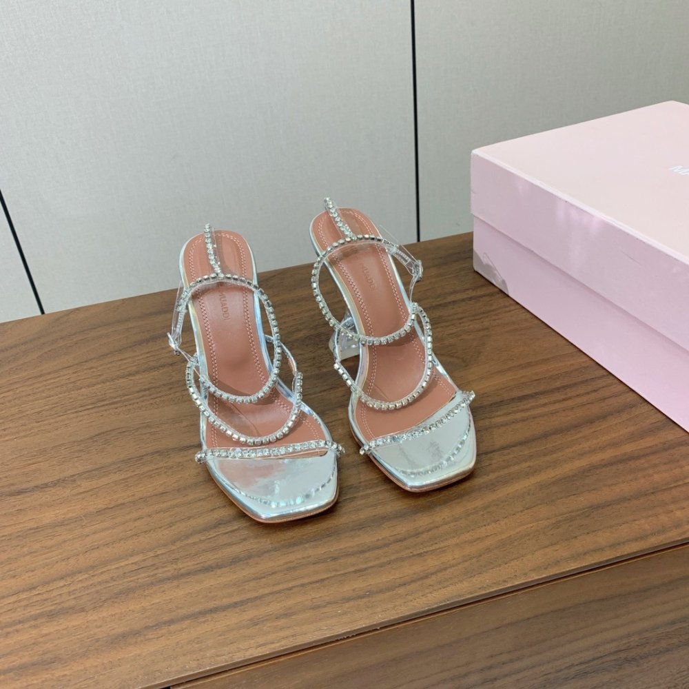 Босоножки фото 5