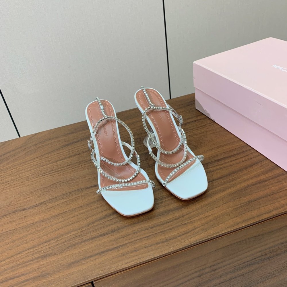 Босоножки фото 5