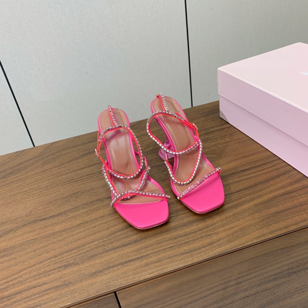 Босоножки фото 5