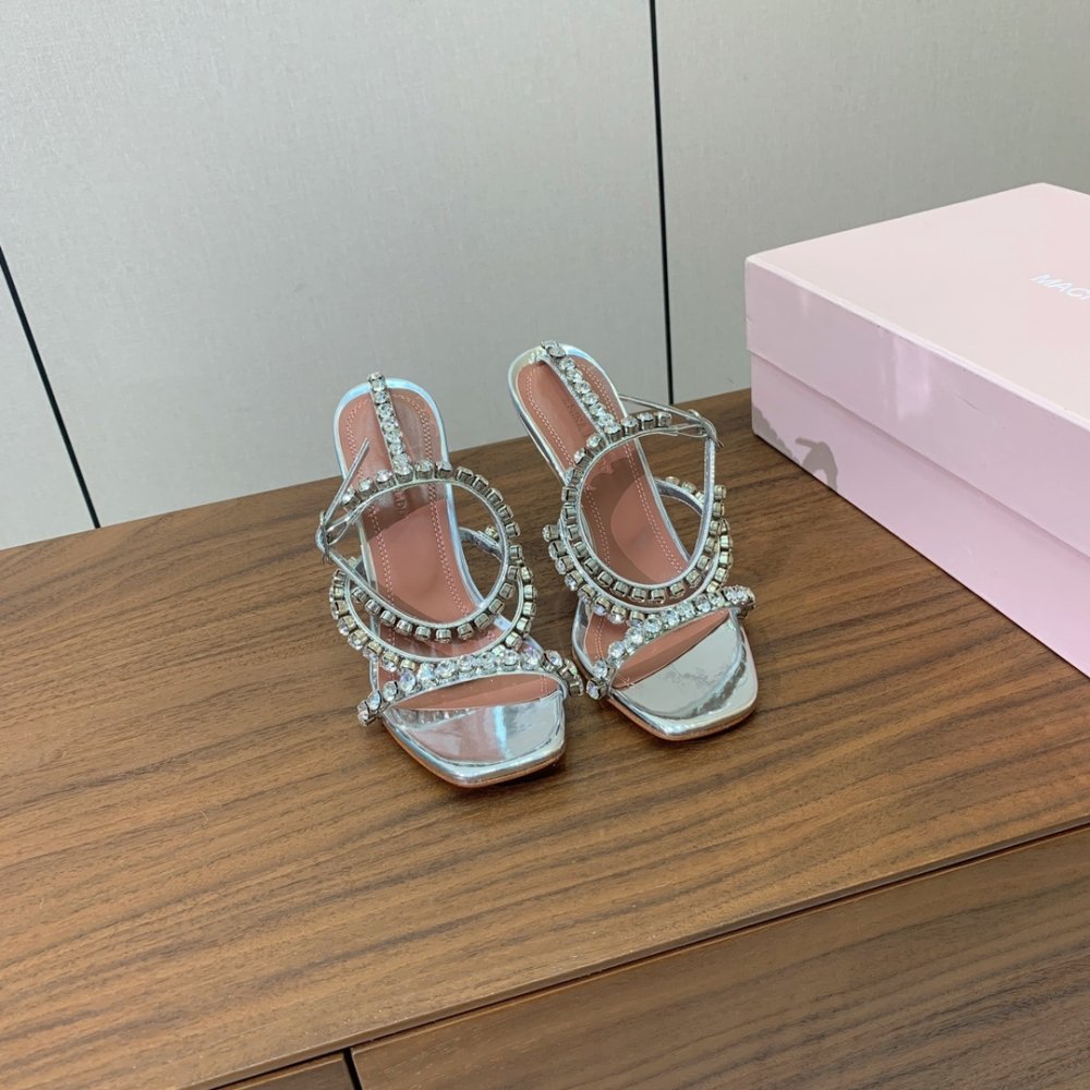 Босоножки фото 5