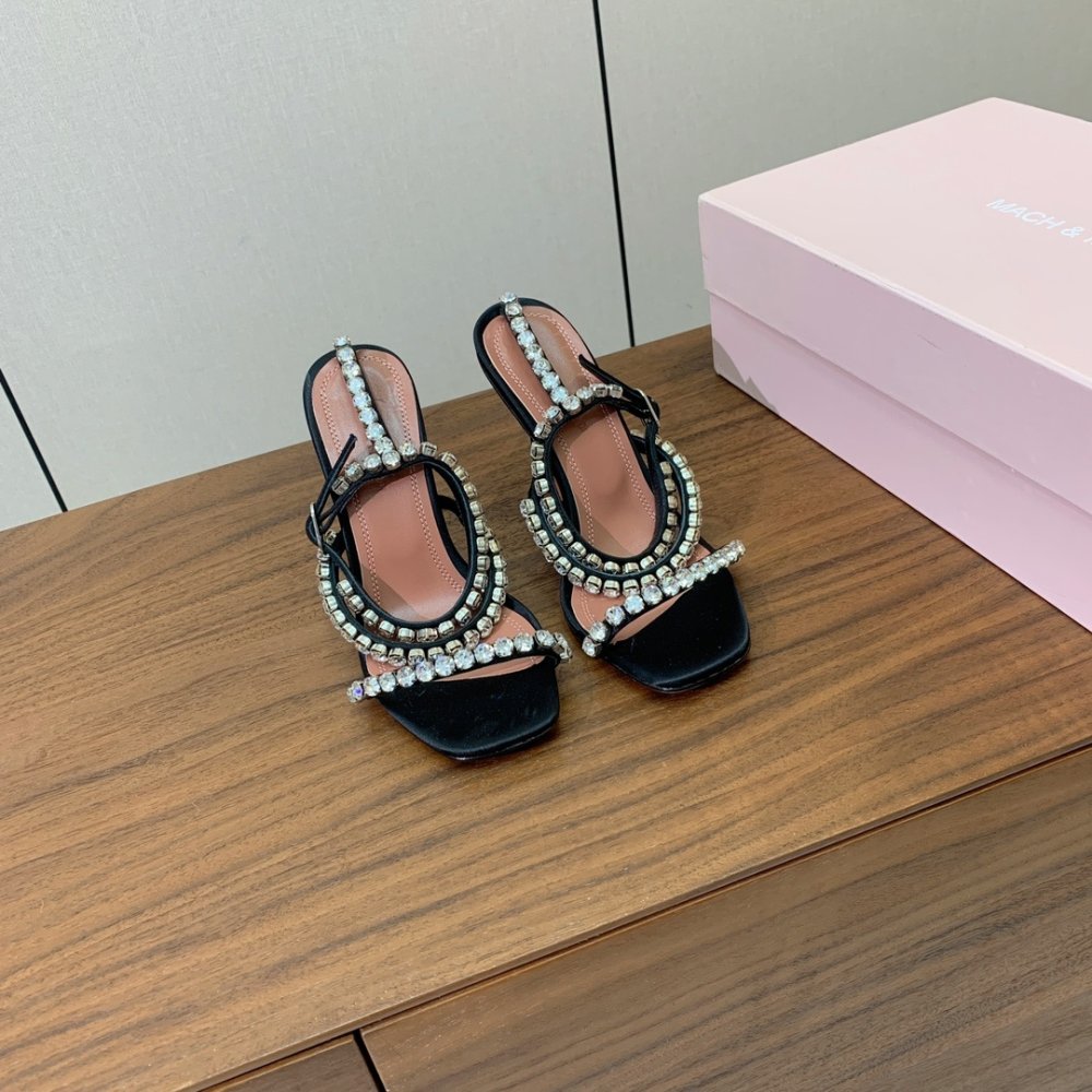 Босоножки фото 5