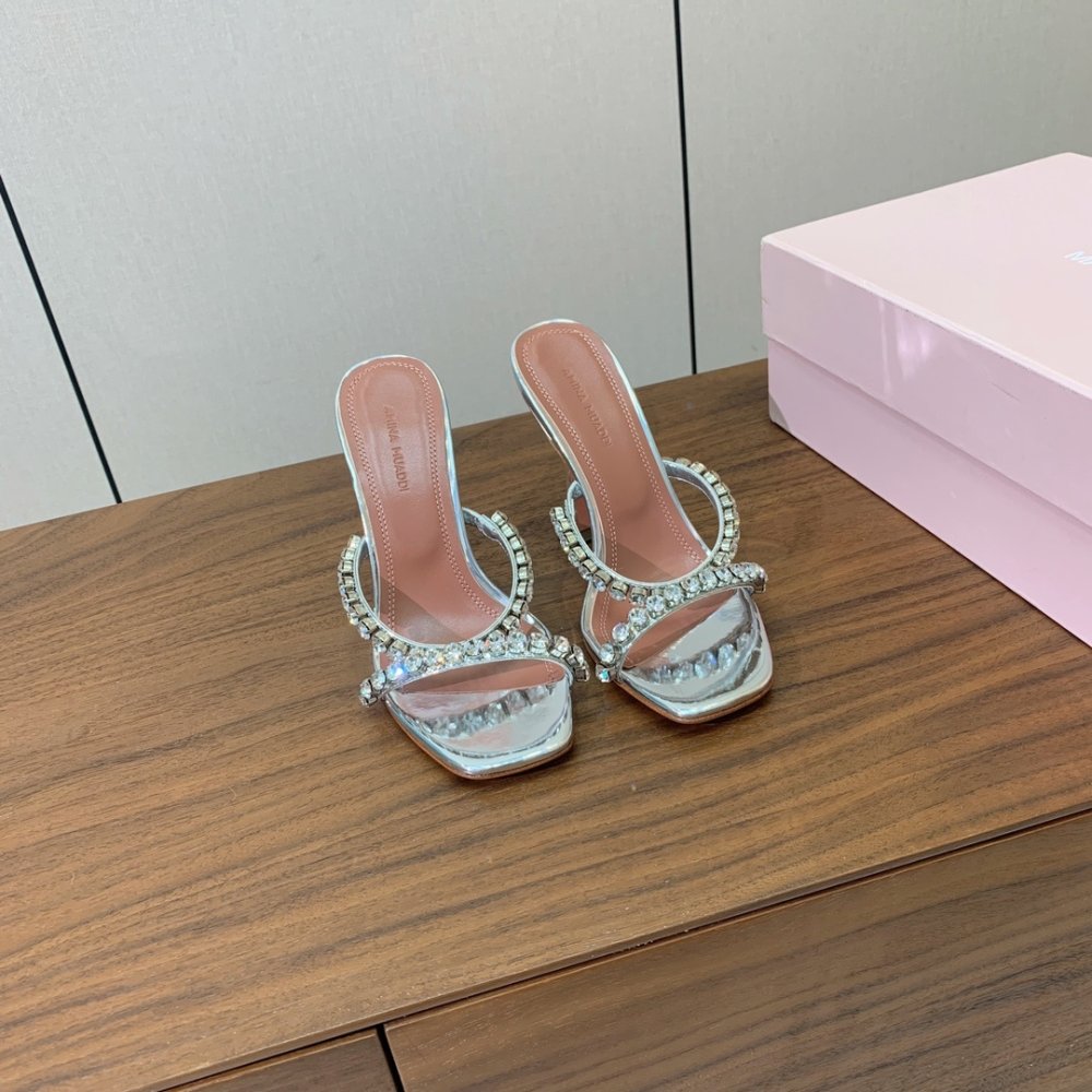 Босоножки фото 5