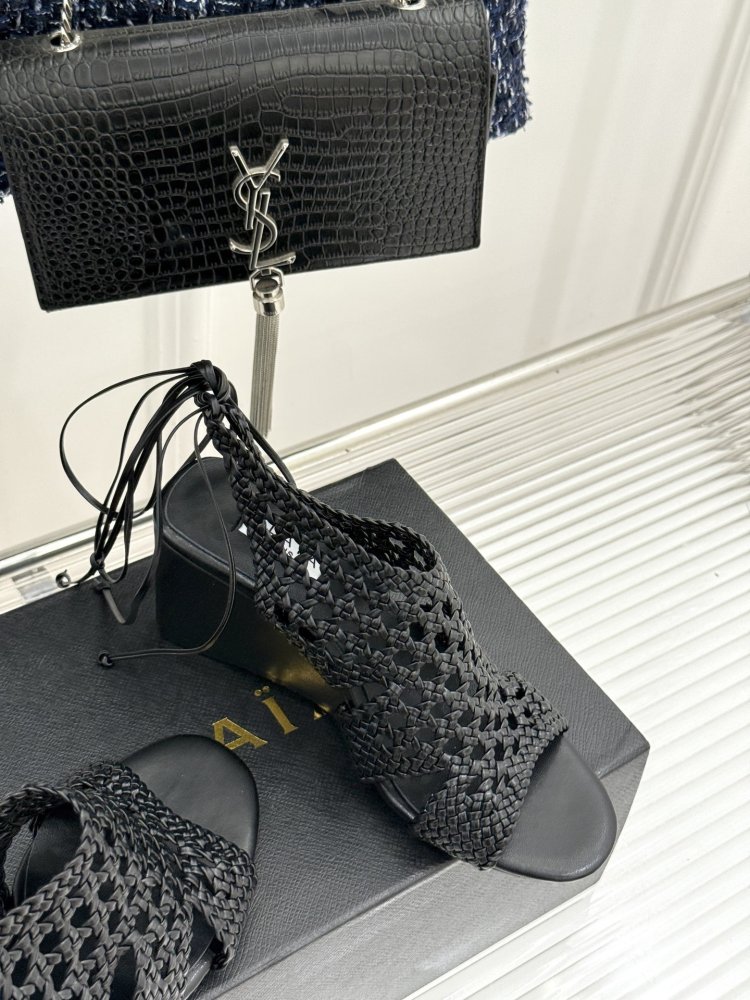 Босоніжки фото 5