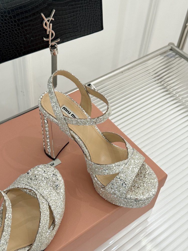 Босоножки фото 5