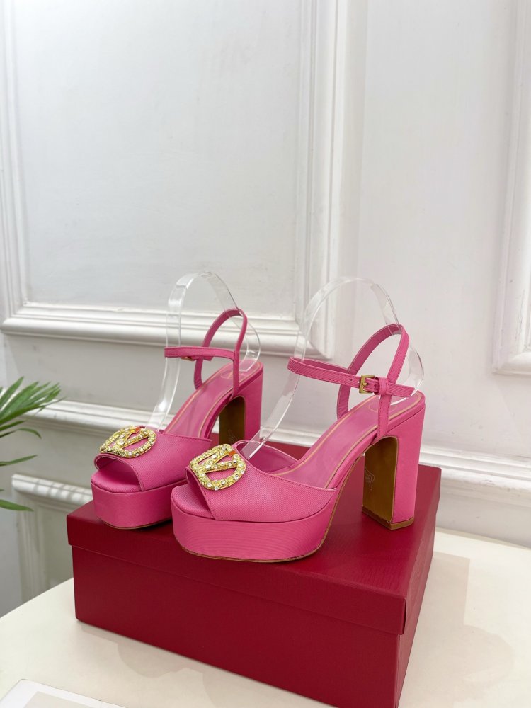 Босоніжки фото 5