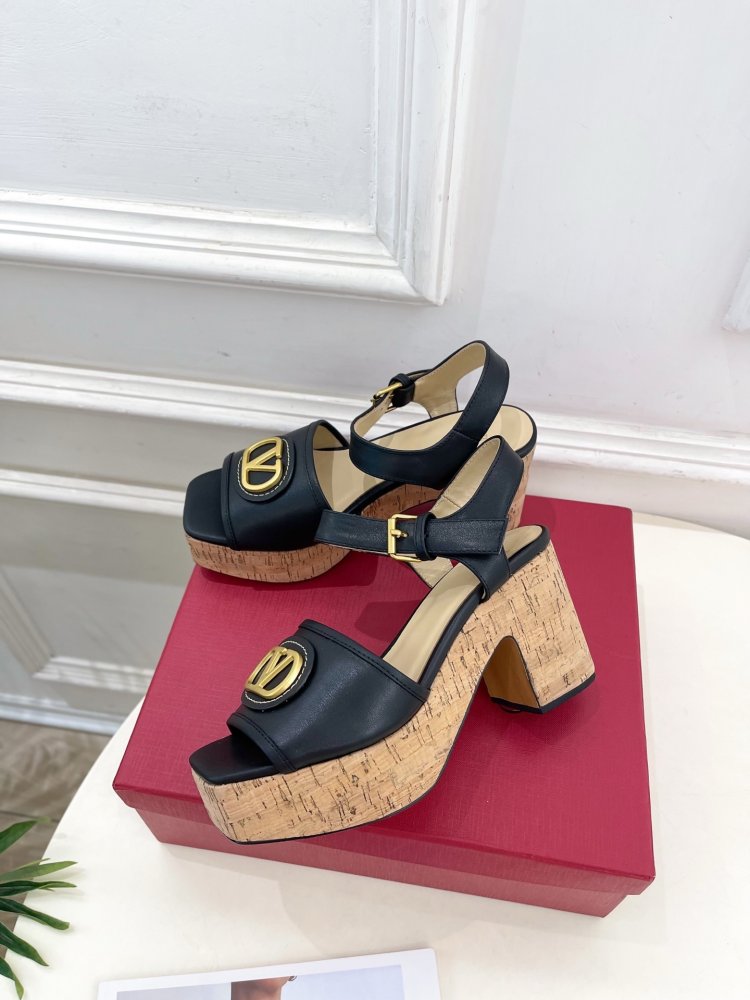 Босоніжки фото 5