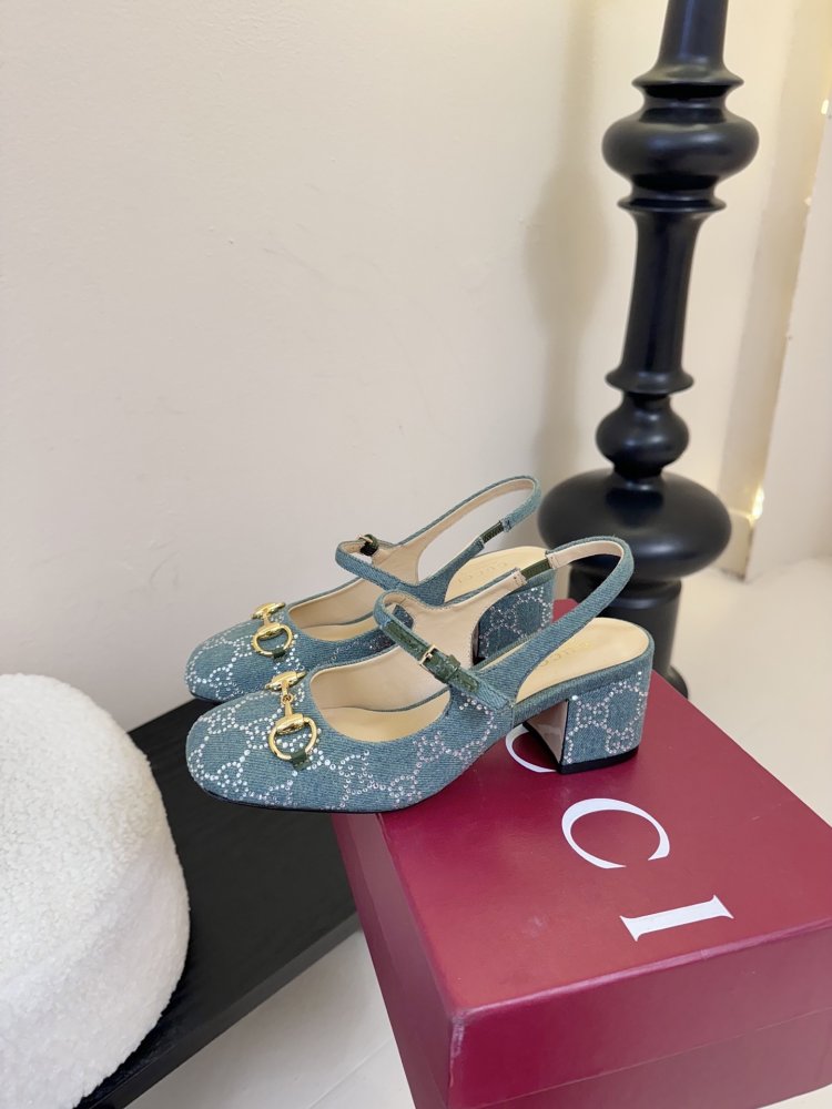 Босоножки фото 5