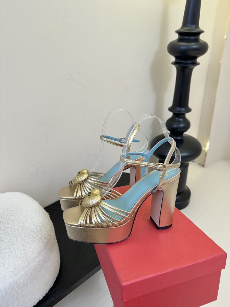 Босоніжки фото 5