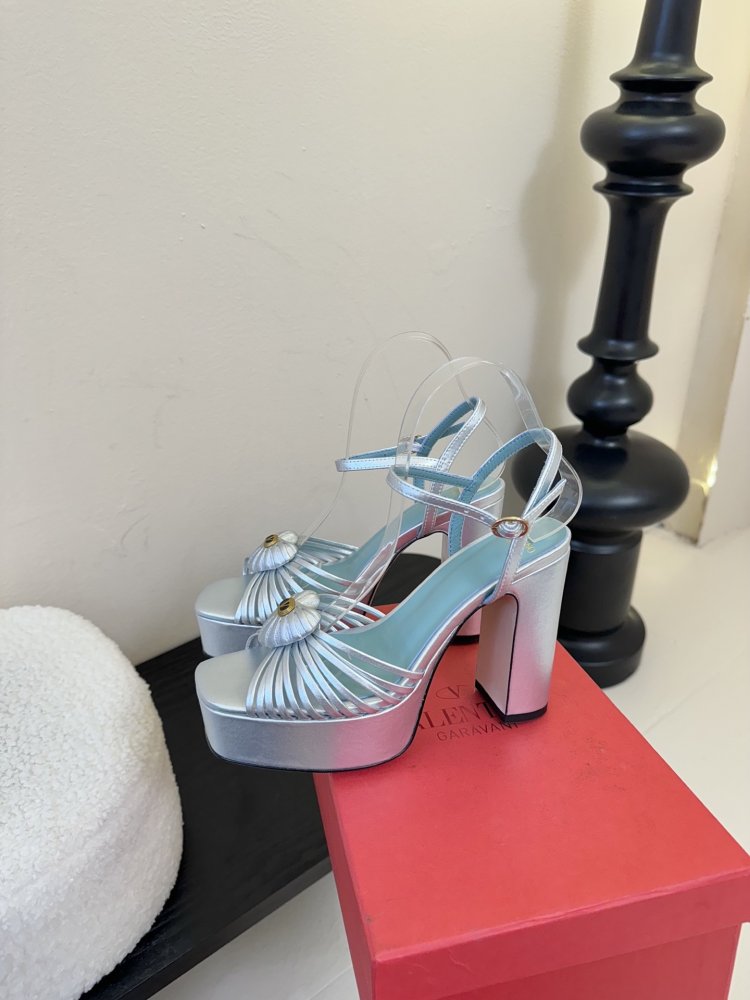 Босоніжки фото 5