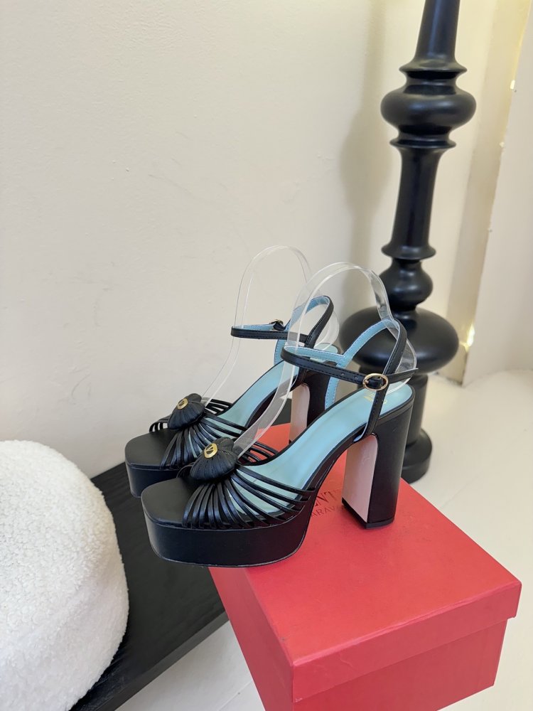 Босоніжки фото 5