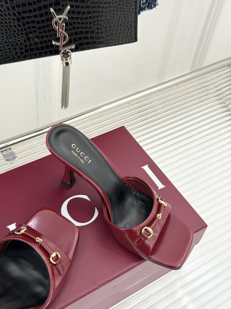 Босоножки фото 5