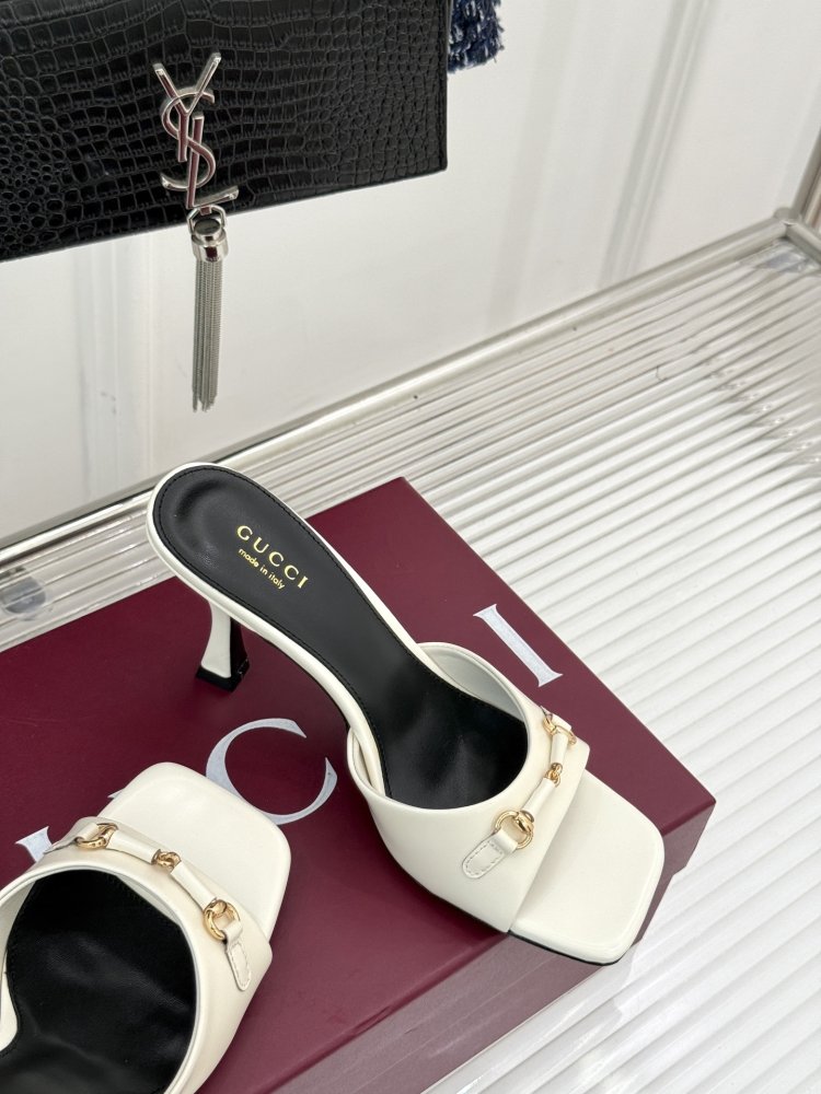 Босоножки фото 5